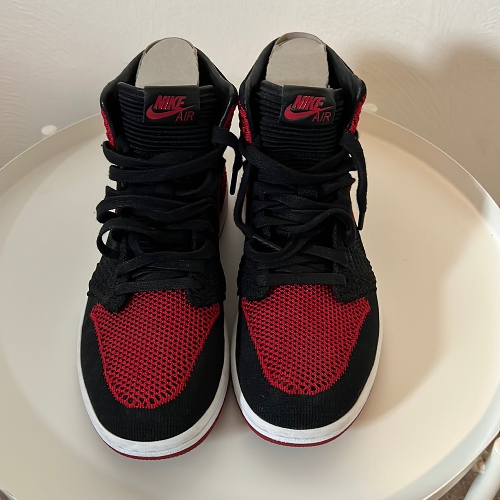 Air Jordan 1 Retro High OG Flyknit 'Bred' Size 8